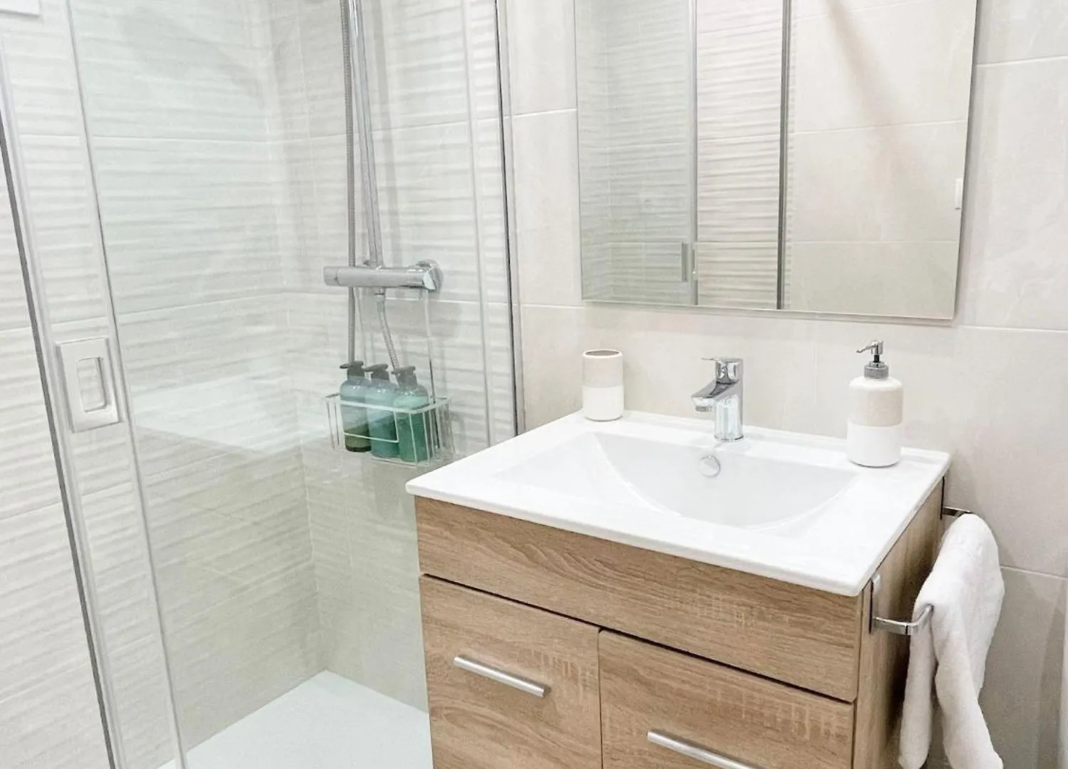 Amplio Apartamento En Torremolinos By Bebalmy Apartment