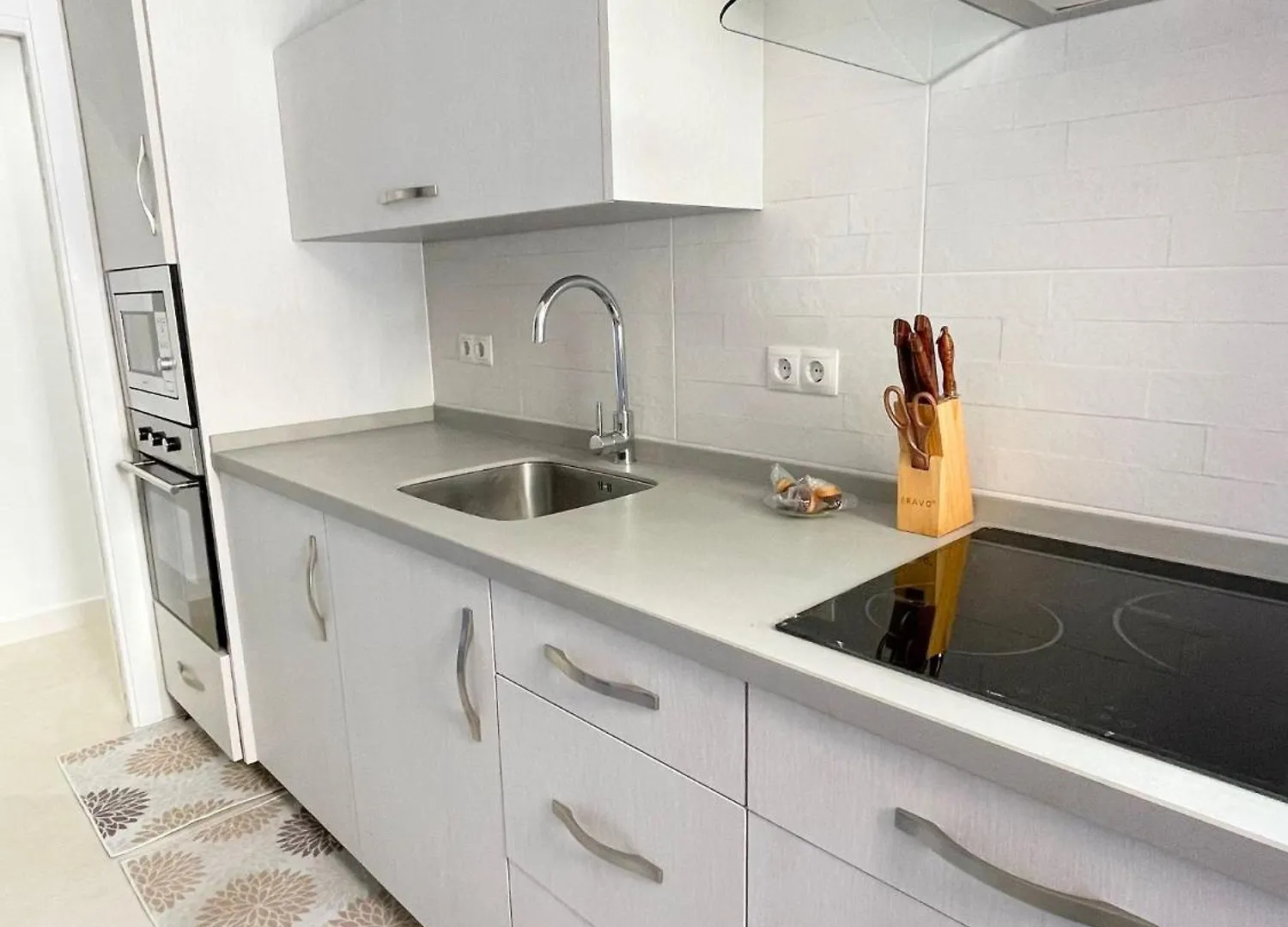 Amplio Apartamento En Torremolinos By Bebalmy Apartment 0*,